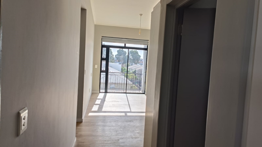 1 Bedroom Property for Sale in Table View Western Cape